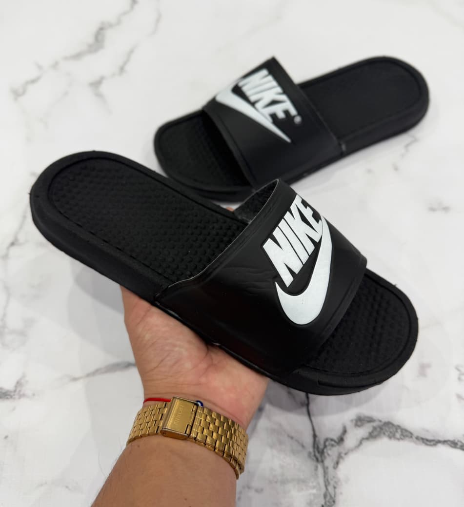Ojota Nike Negra/Blanca
