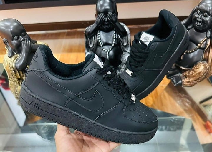 Nike Air Force Negra