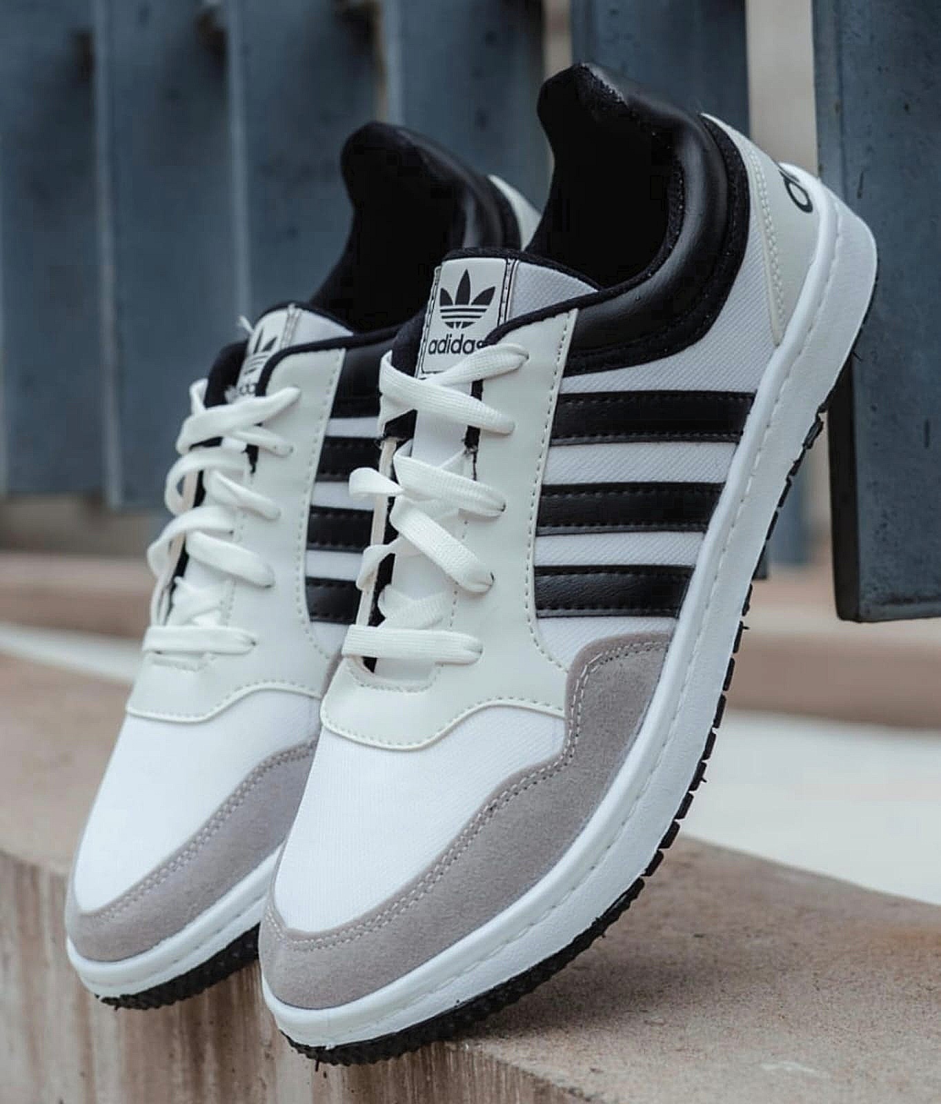 Adidas Hoops Blancas