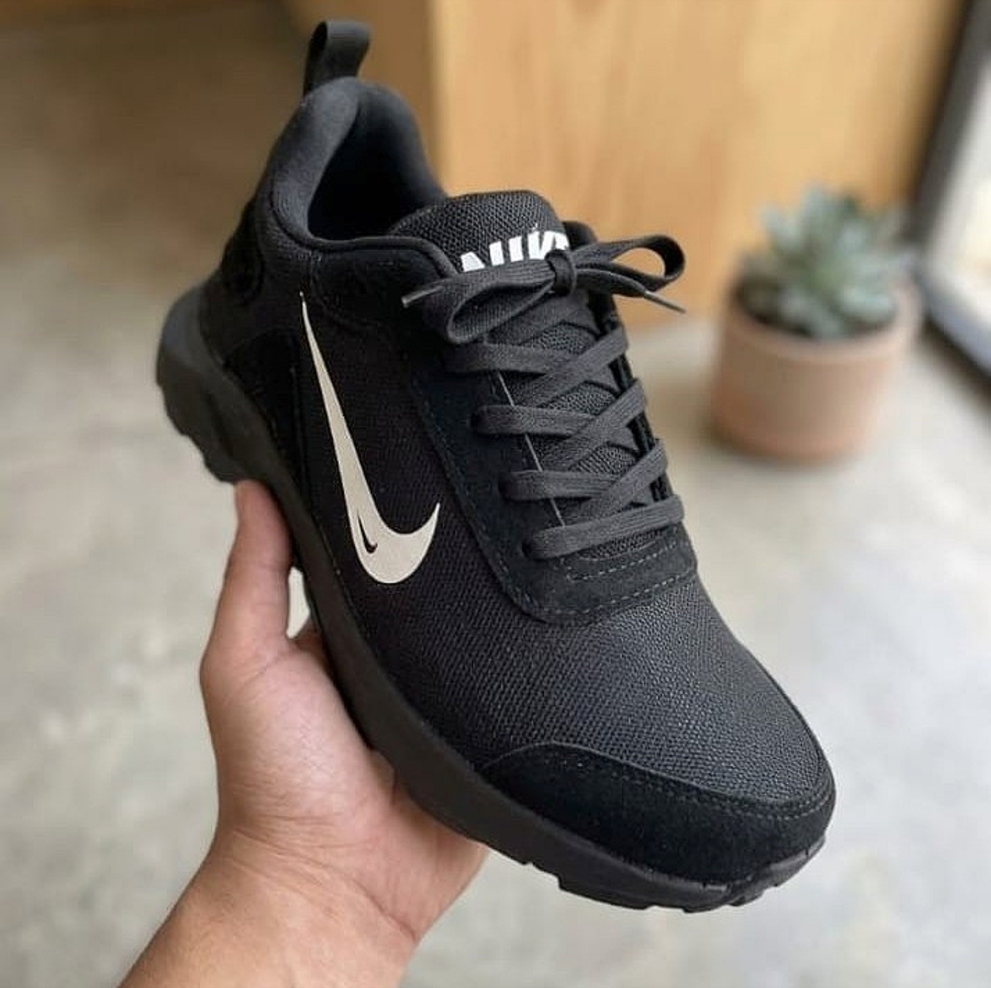 Nike Air Move Negra